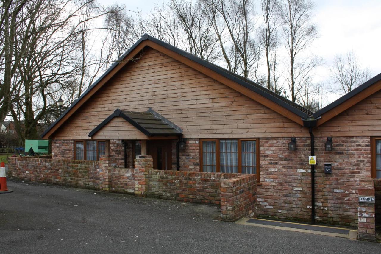 Charnock Farm Motel Leyland Exterior photo